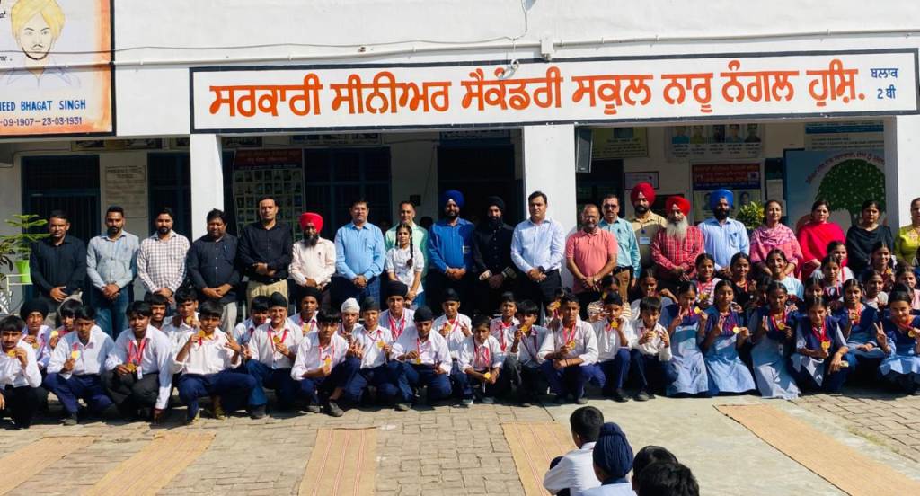 NRIs honored Naru Nangal players